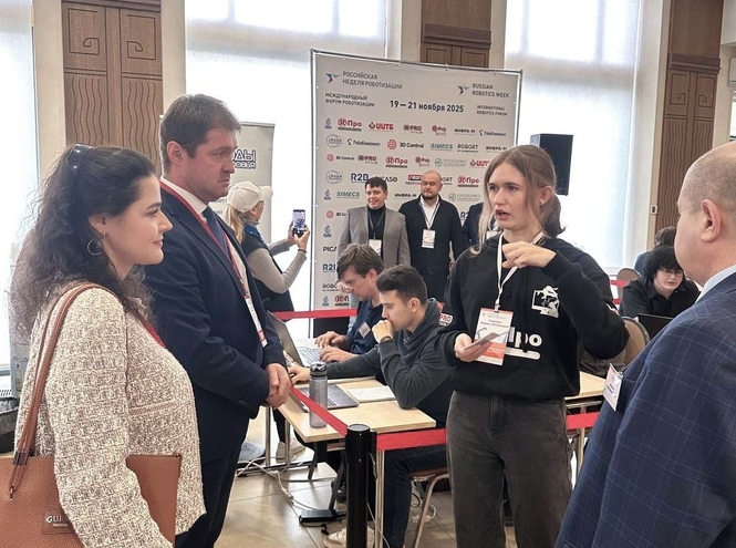СПбГУТ принимает участие в Международном форуме роботизации