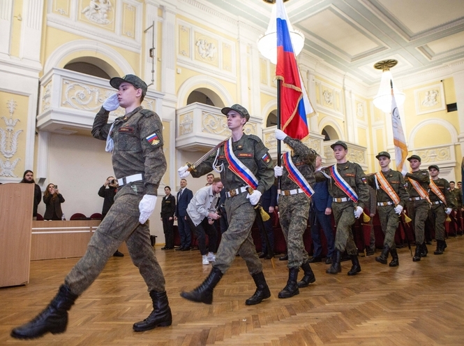 Военному учебному центру при СПбГУТ 95 лет