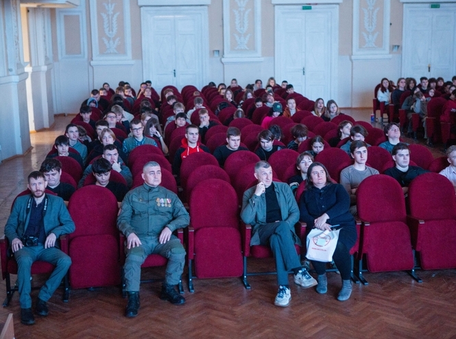 В СПбКТ показали фильм о волонтерской работе