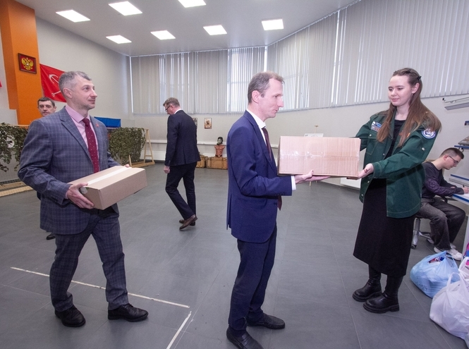 В СПбГУТ продолжается сбор гуманитарной помощи для военнослужащих СВО