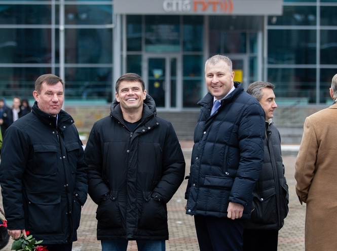 В СПбГУТ открыли памятник М. А. Бонч-Бруевичу