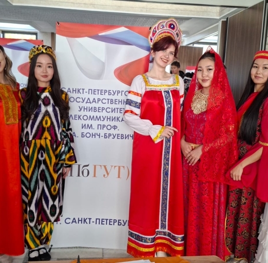 СПбГУТ в центре внимания на образовательной выставке в Бишкеке