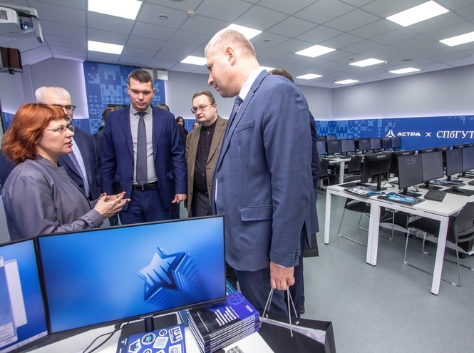 «Астра-лаборатория» в СПбГУТ станет сердцем ИТ-образования Санкт-Петербурга