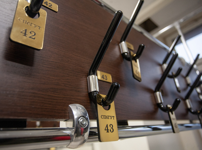 В главном корпусе СПбГУТ открылись новые гардеробы