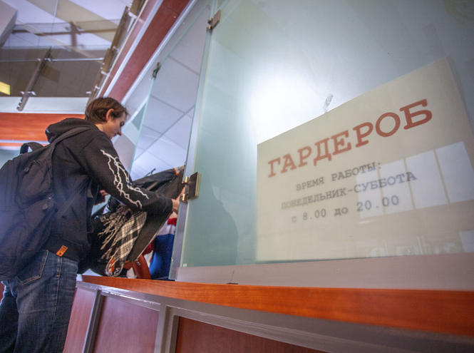 В главном корпусе СПбГУТ открылись новые гардеробы