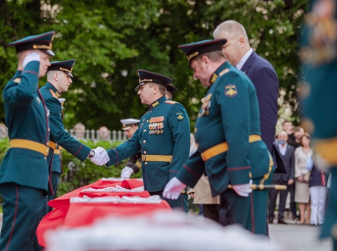Состоялась церемония выпуска молодых офицеров военного учебного центра при СПбГУТ