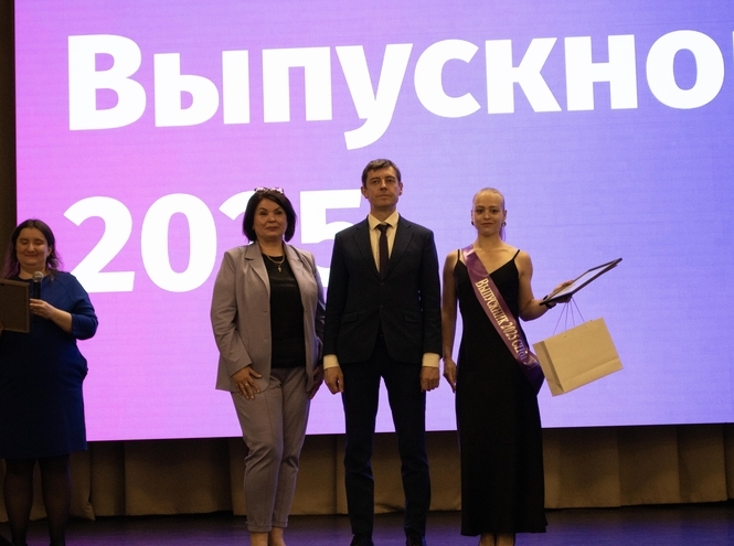 В Санкт-Петербургском колледже телекоммуникаций вручили дипломы выпускникам