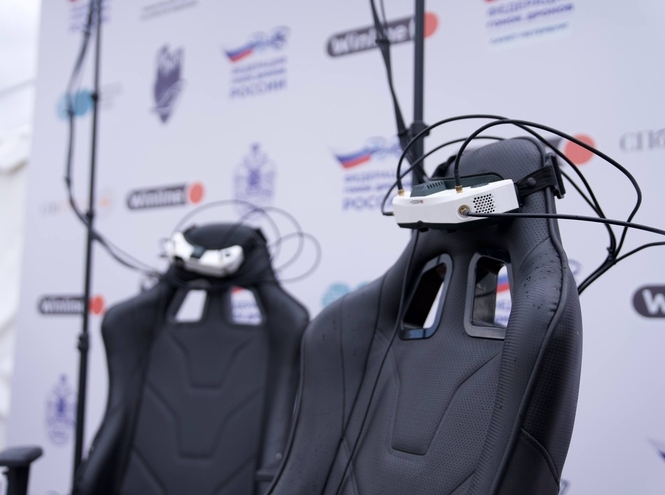 На стадионе «Петровский» определили сильнейших пилотов Северо-Запада