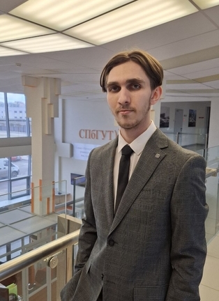 Зуйков Максим Артемович